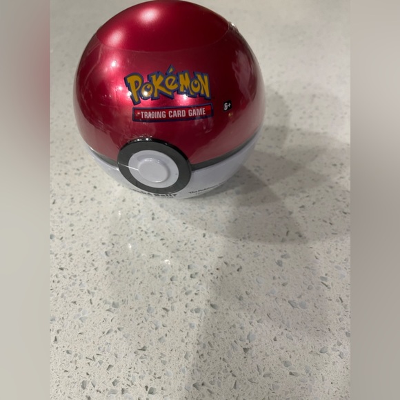 Red Pokémon 2018 tin nwt - Picture 1 of 6